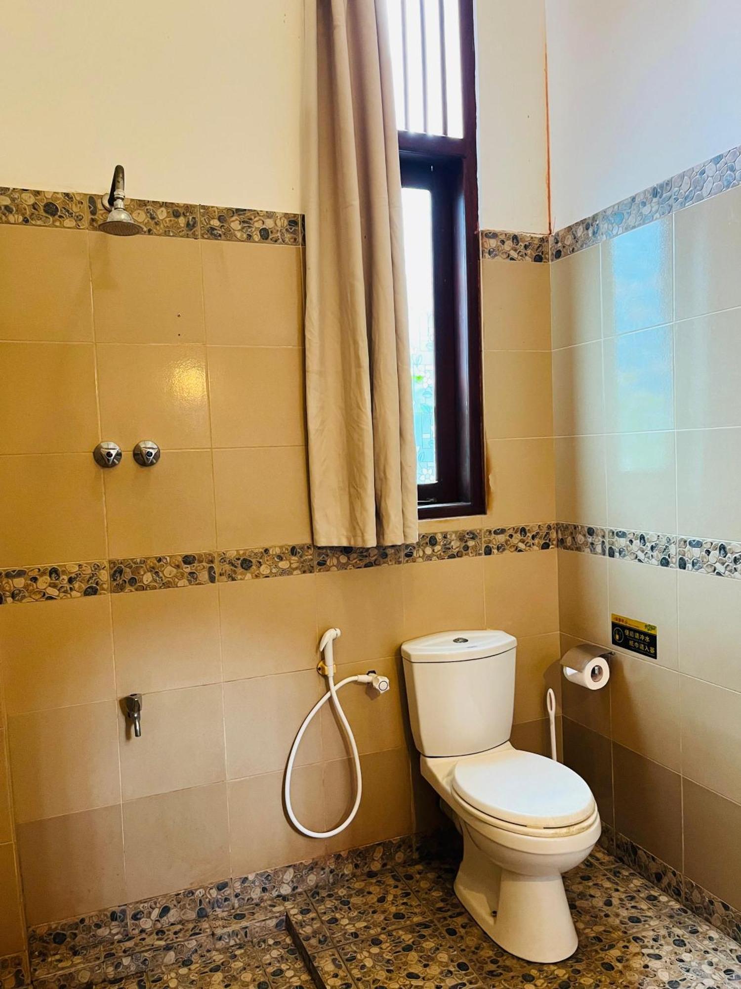 Hotel Blue Bird Negombo Esterno foto